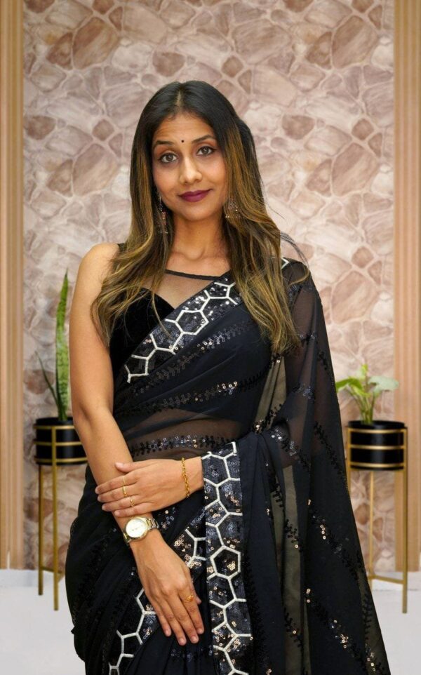 Beautiful Georgette silk saree - Image 2