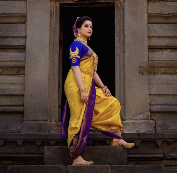 Soft Banarasi Silk Sarees With Beautiful Zari Weaves - Image 3