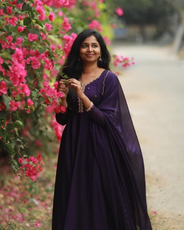 Fox Georgette Gown With Dupatta - Image 9