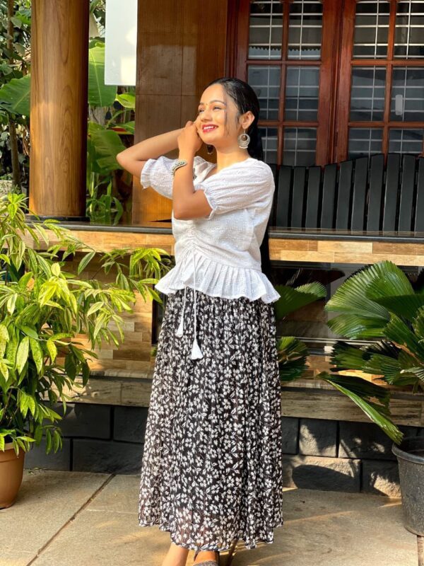 Stylesh Skirt Top Set - Image 5