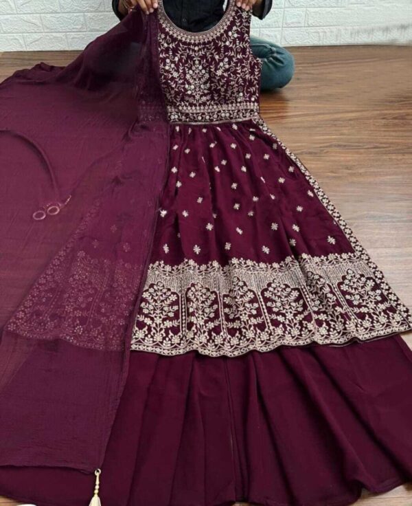 Naira Cut Peturn Gown With Embriodry Work