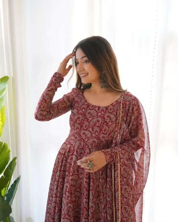 Anrkali Dupatta Set - Image 2
