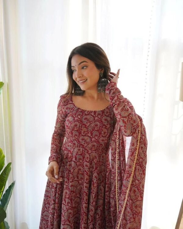 Anrkali Dupatta Set - Image 5
