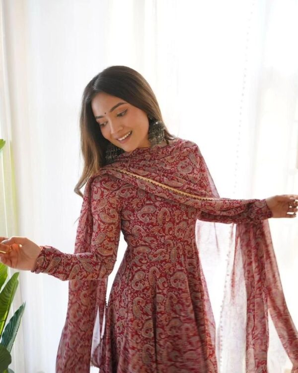 Anrkali Dupatta Set
