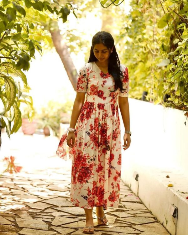 New Designer Party Wear Look Fancy Gown Collction