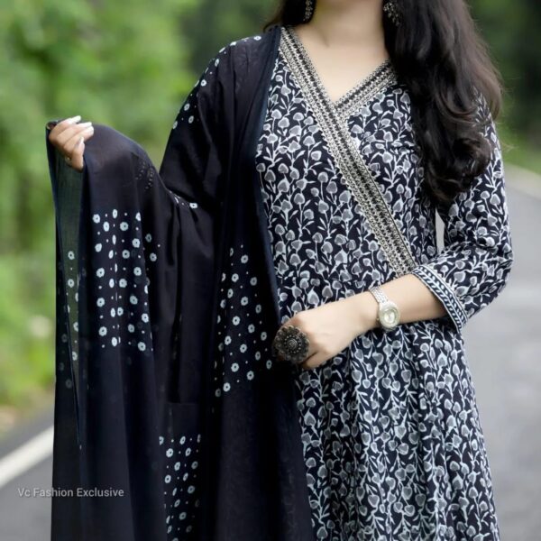 Anarkali kurti Pant - Image 6