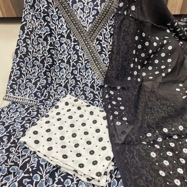 Anarkali kurti Pant - Image 4
