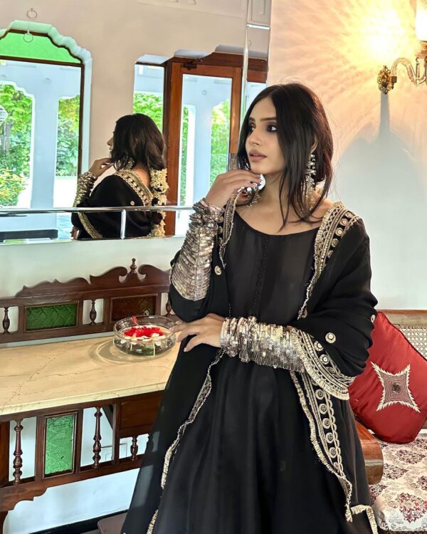 Heavy Georgette Fully Stitched Umbrella Flair Gown - Image 3