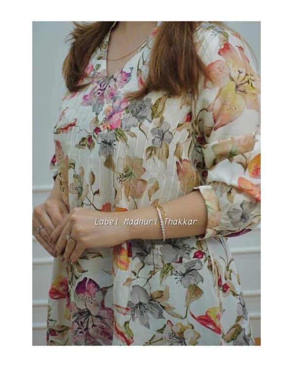 Stylish Poly Rayon Fabric Women's Top - Image 4