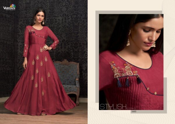 Maslin Gown With Embroidery